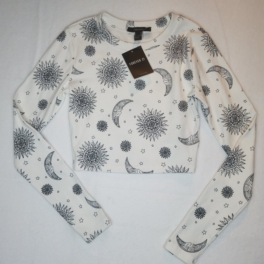 Forever 21 Sun and Moon Midriff NWT